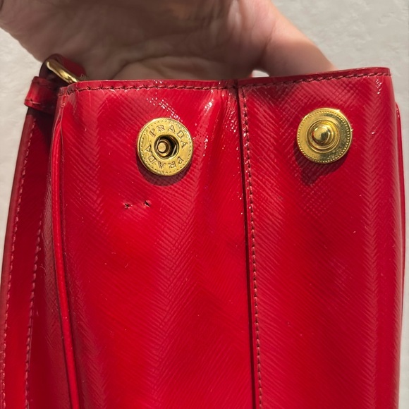 Prada Red Saffiano Vernice Leather Galleria Tote - Picture 7 of 15